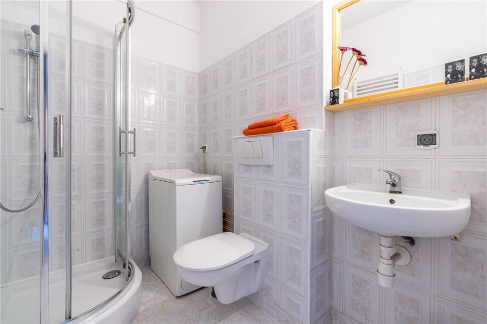 Apartament Broadway Poznań Esterno foto